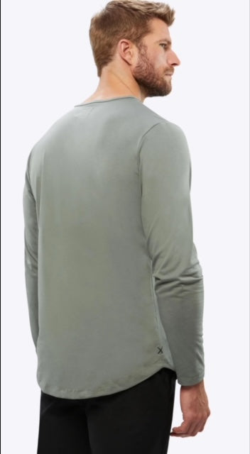 CUTS AO Long Sleeve Curve-Hem Tee in Sage